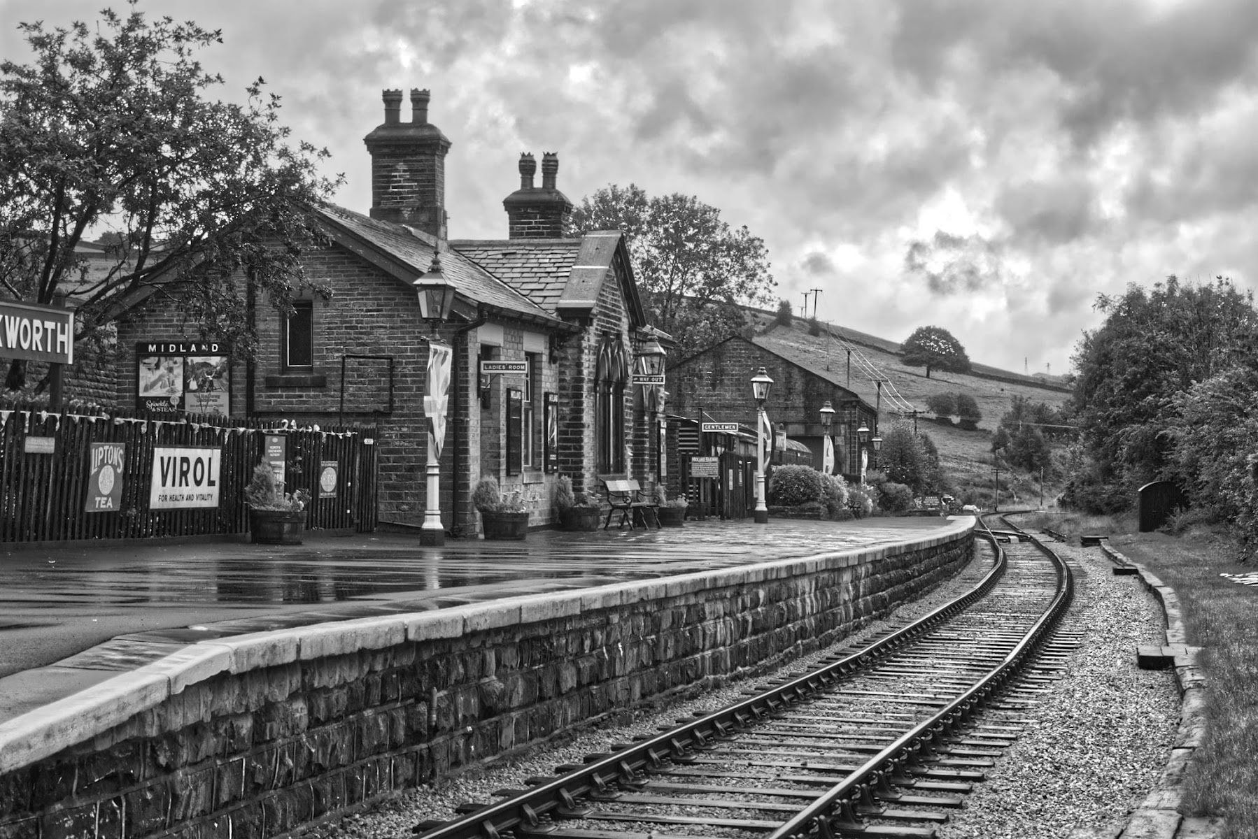 Keighley & Worth Valley Railway - Oakworth