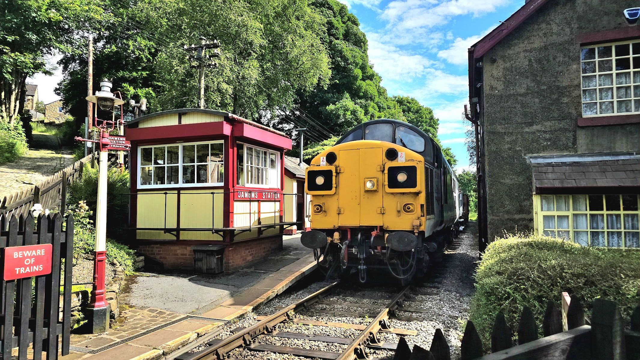 Keighley & Worth Valley Railway - Damems