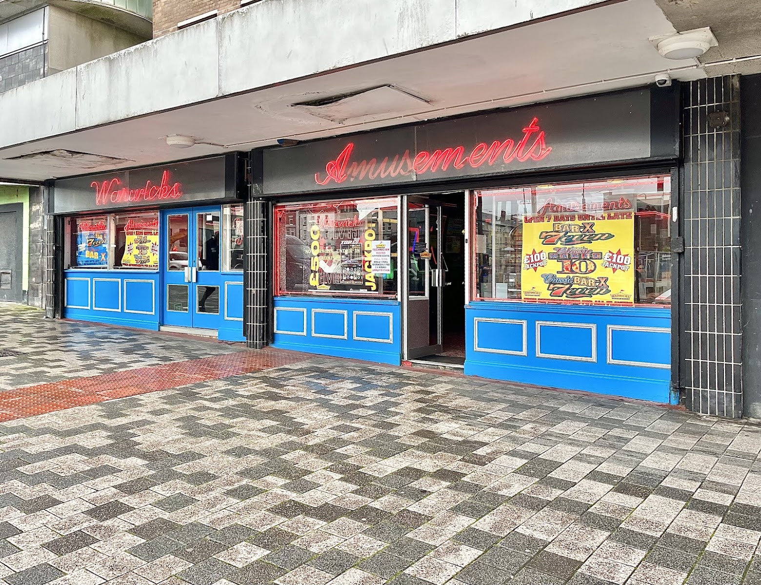 Warwick's Amusements