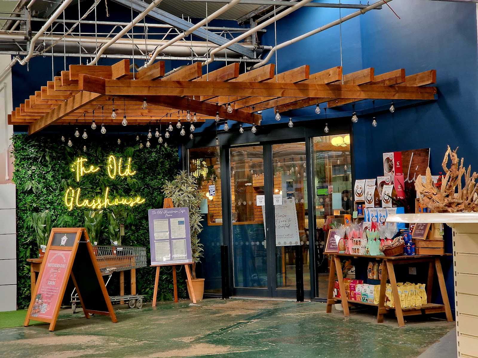 Coletta & Tyson Garden Centre