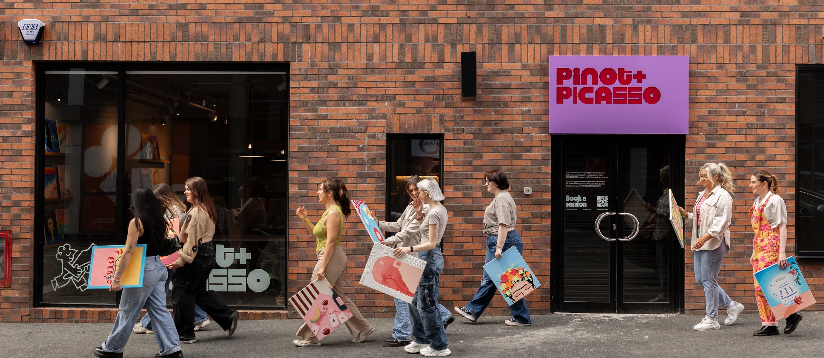 Pinot & Picasso Liverpool - Sip and Paint
