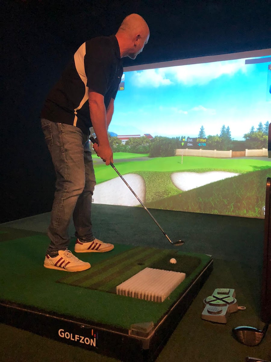VGolf Brighton - Golf Simulator & Games Room