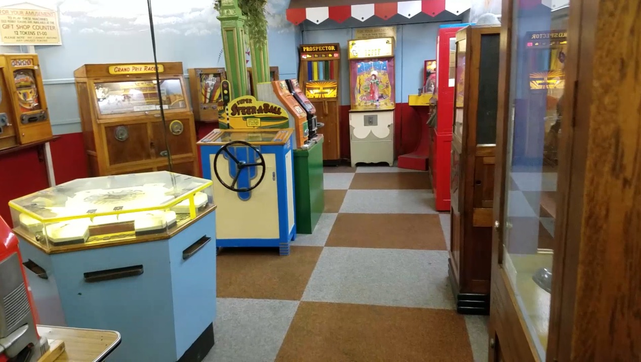 Williamsons Old Penny Arcade at Merrivale Model Village