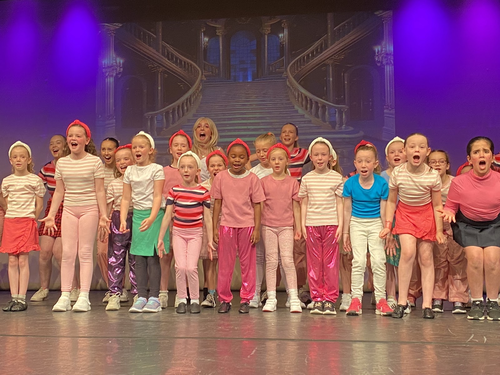 Footlights Bury Stage School