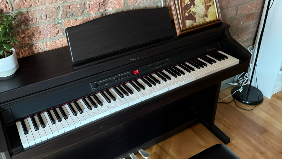 Singing, Piano & Music Theory lessons - Leeds City Centre & Online