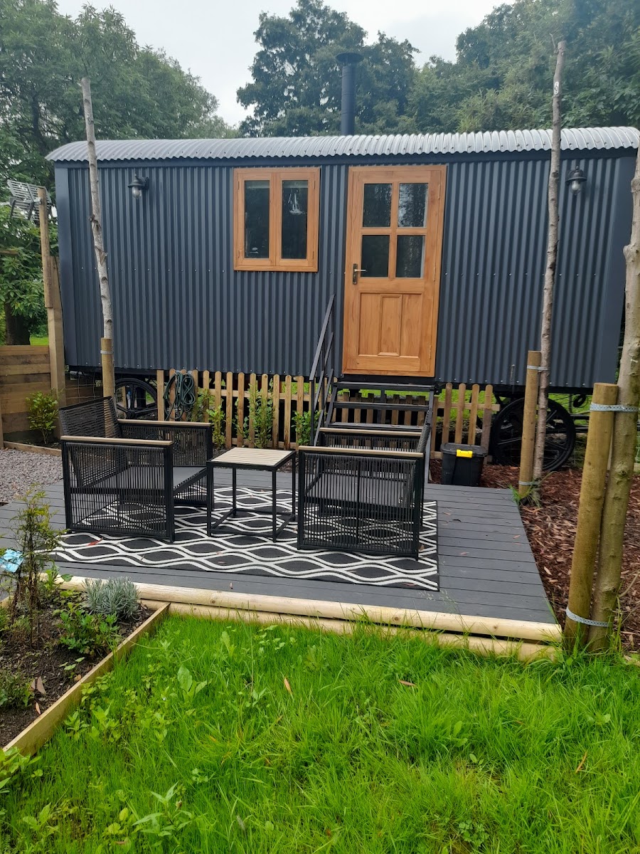 Stay Balanced | Alpaca Experiences | Luxury Cottage and Shepherds Hut with Hot Tub in South Wales