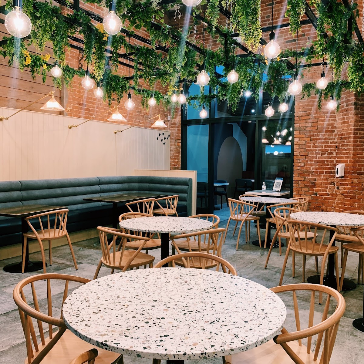 Maxy Farm - Pantry and Restaurant