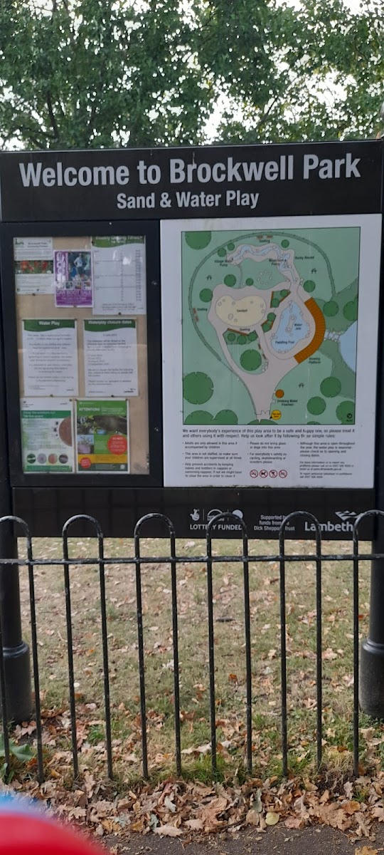 Brockwell Park Paddling Pool