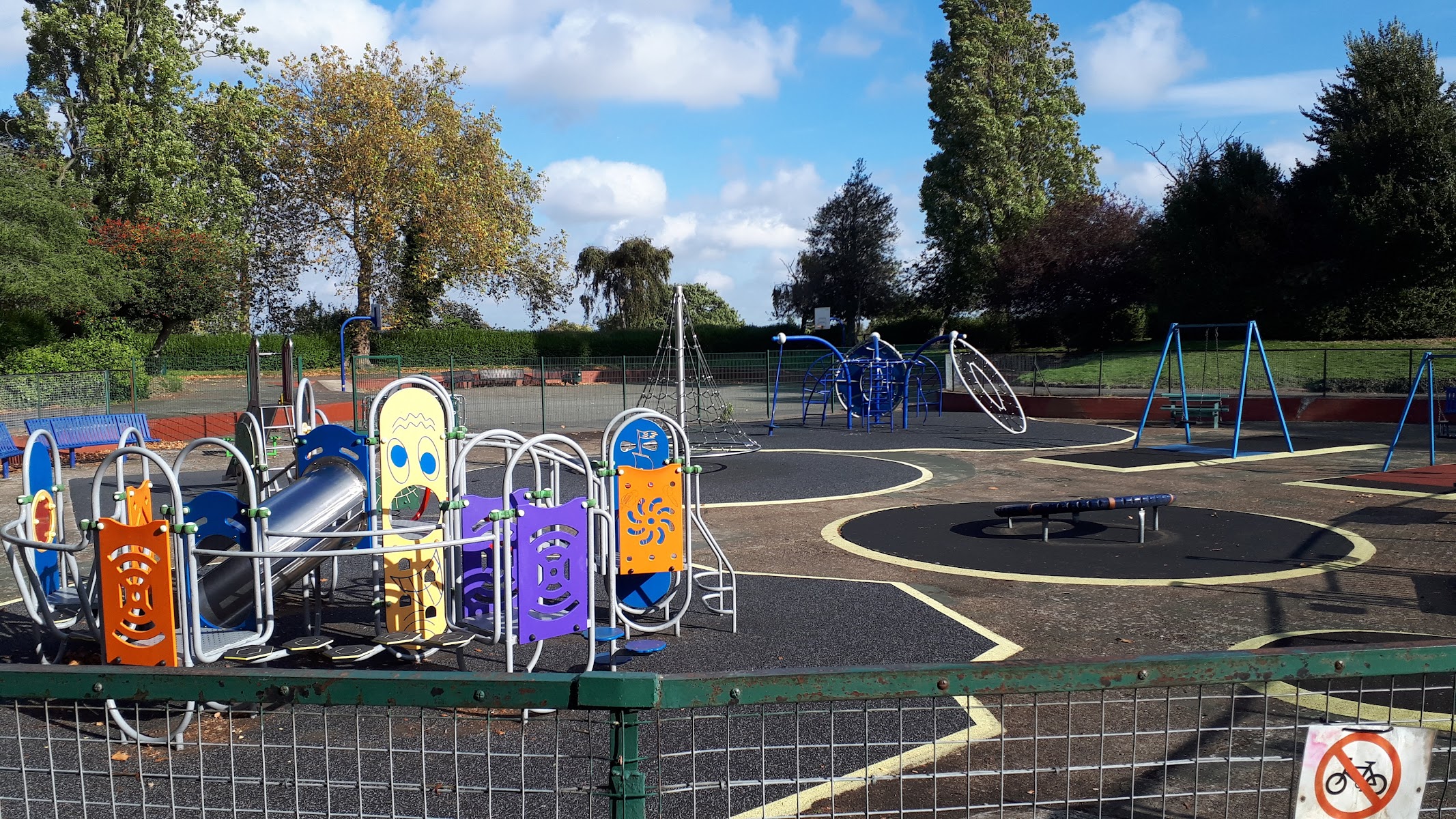 Winn's Common Adventure Playground And Paddling Pool