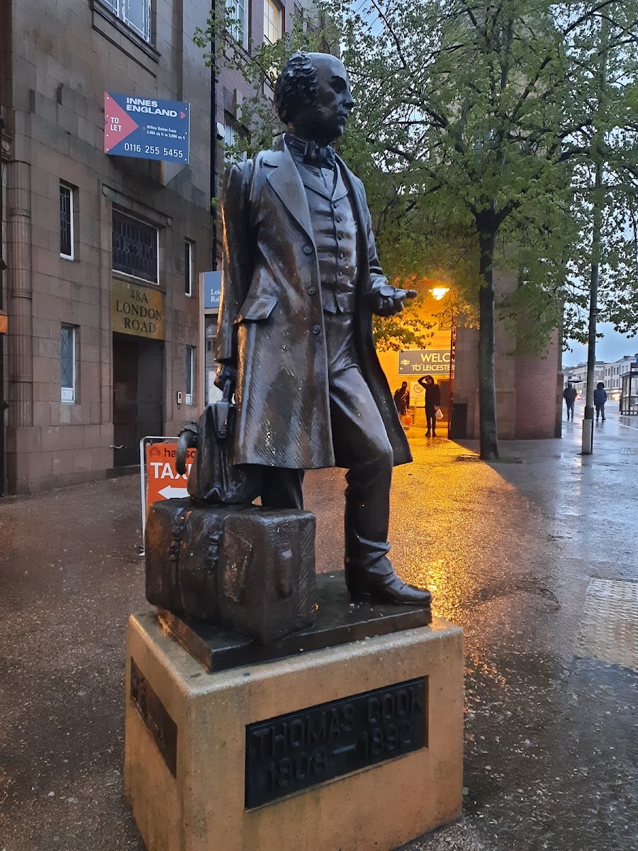 Public Art - Statue of Thomas Cook