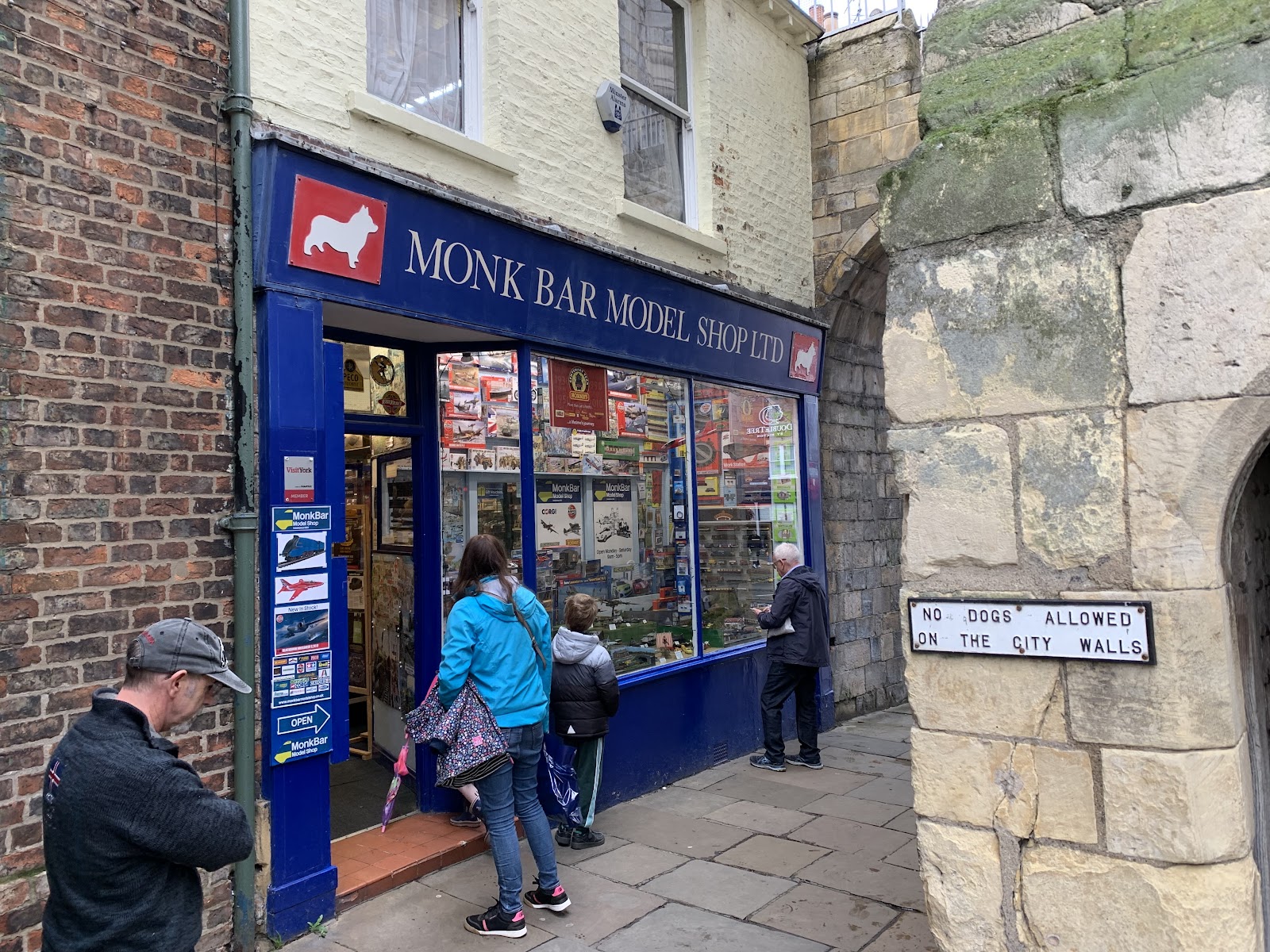Monk Bar Model Shop