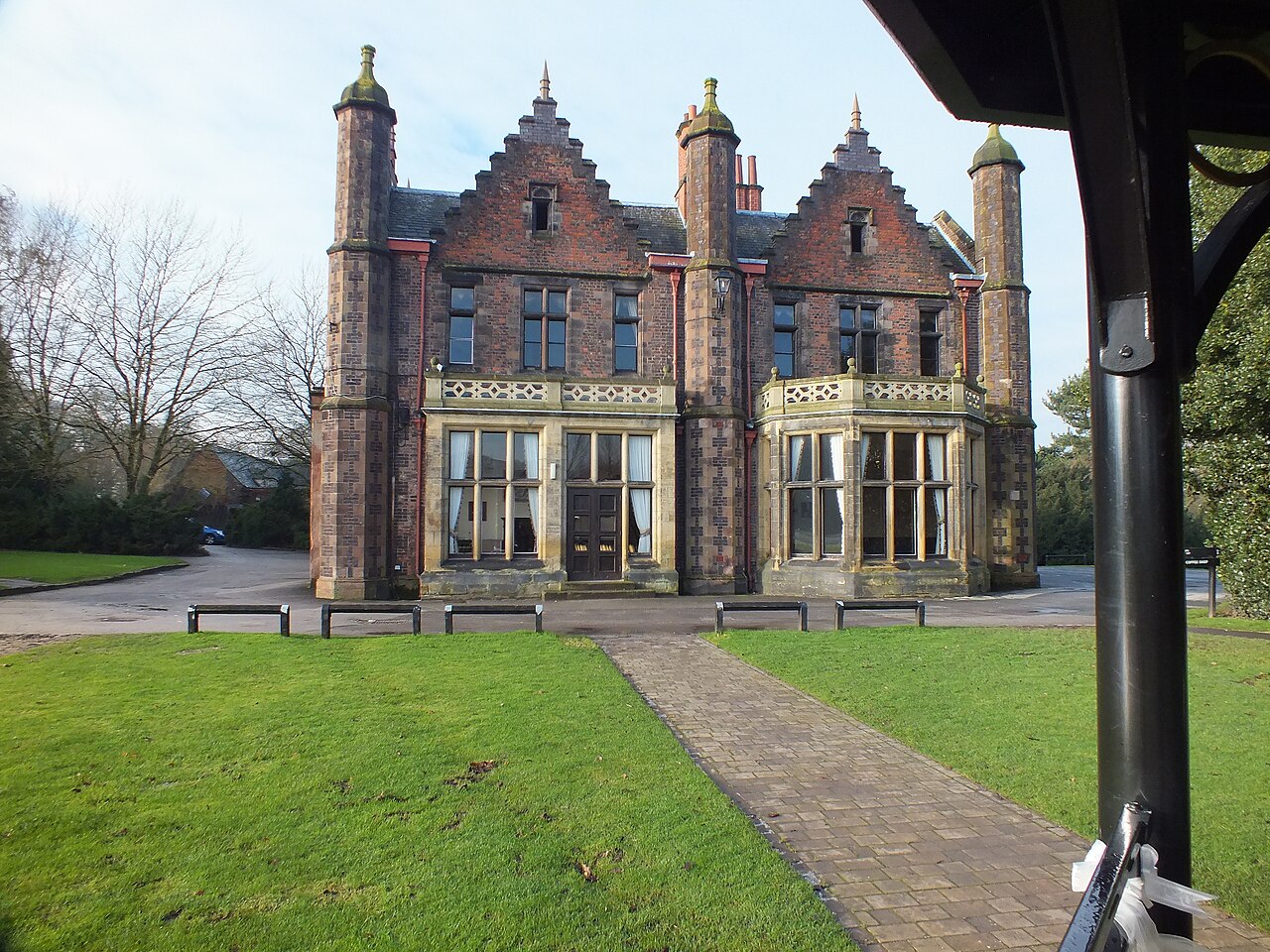 Walton Gardens and Hall Zoo