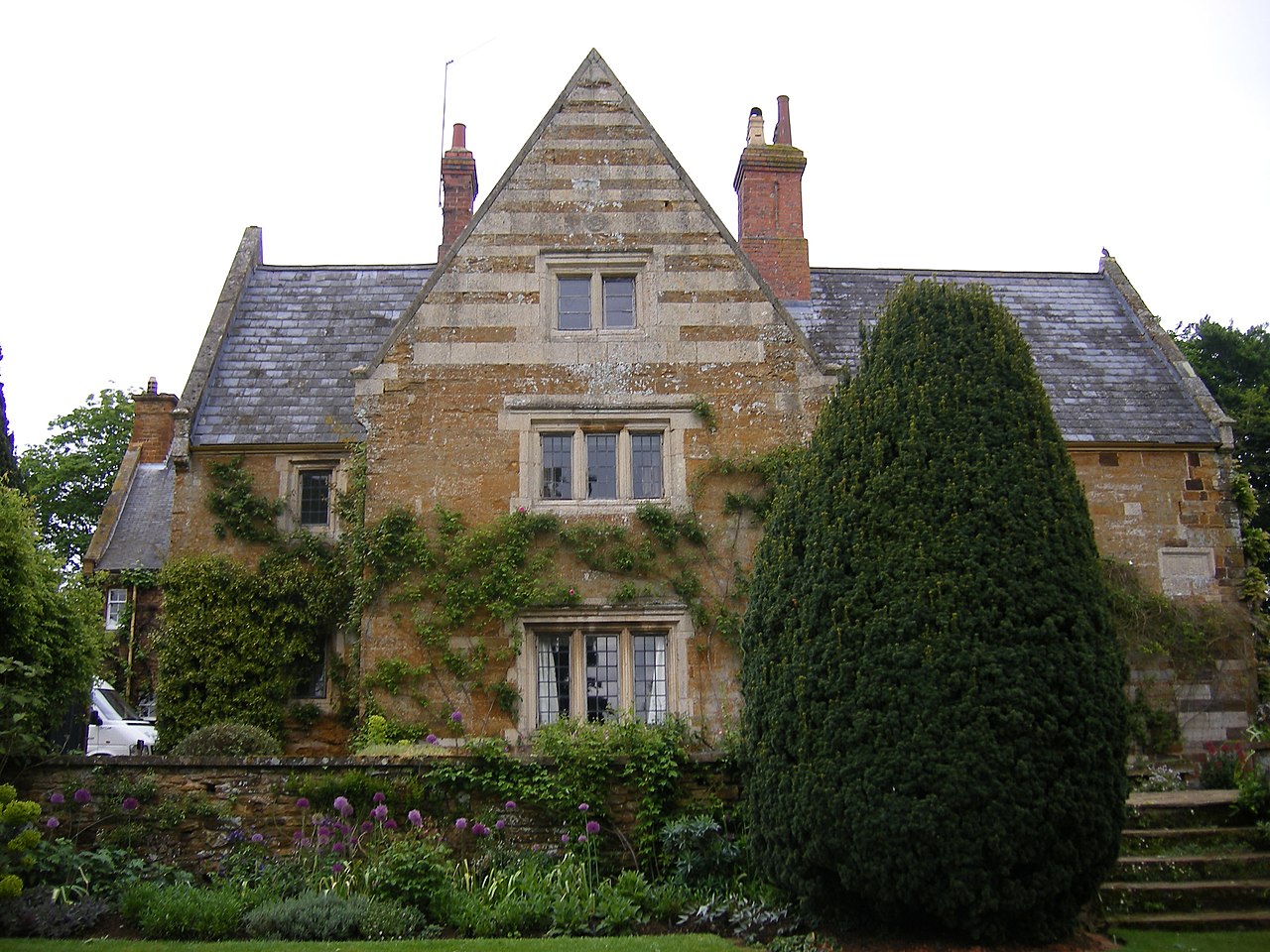 Coton Manor Garden