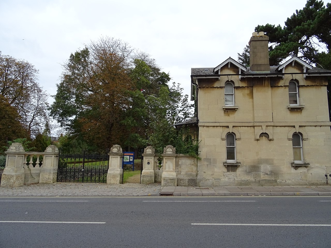 Hillfield Gardens