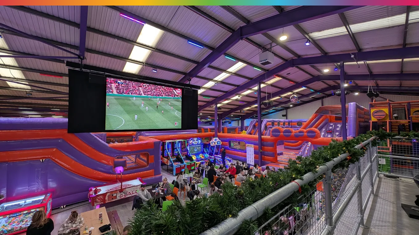 Inflatabubble Theme Park