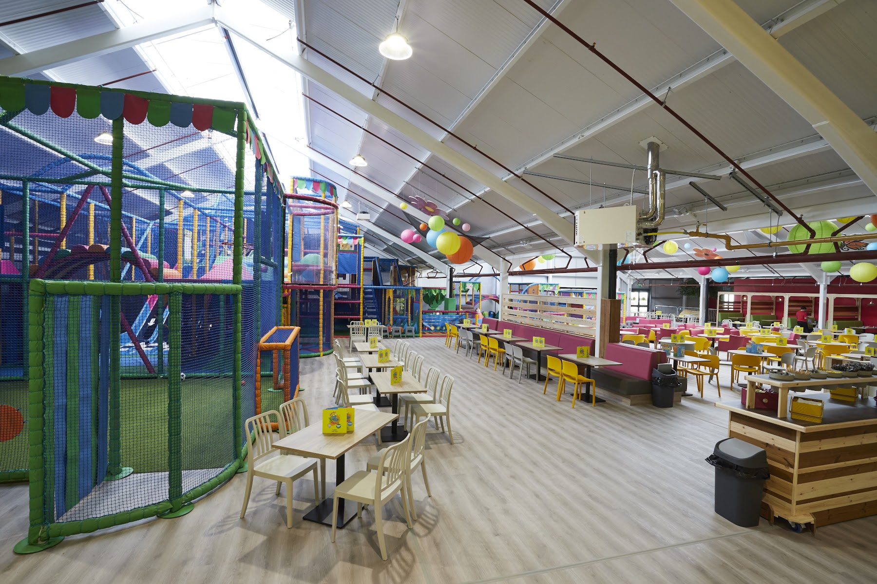 Grass Hoppers Indoor & Outdoor Play (Tong Garden Centre)