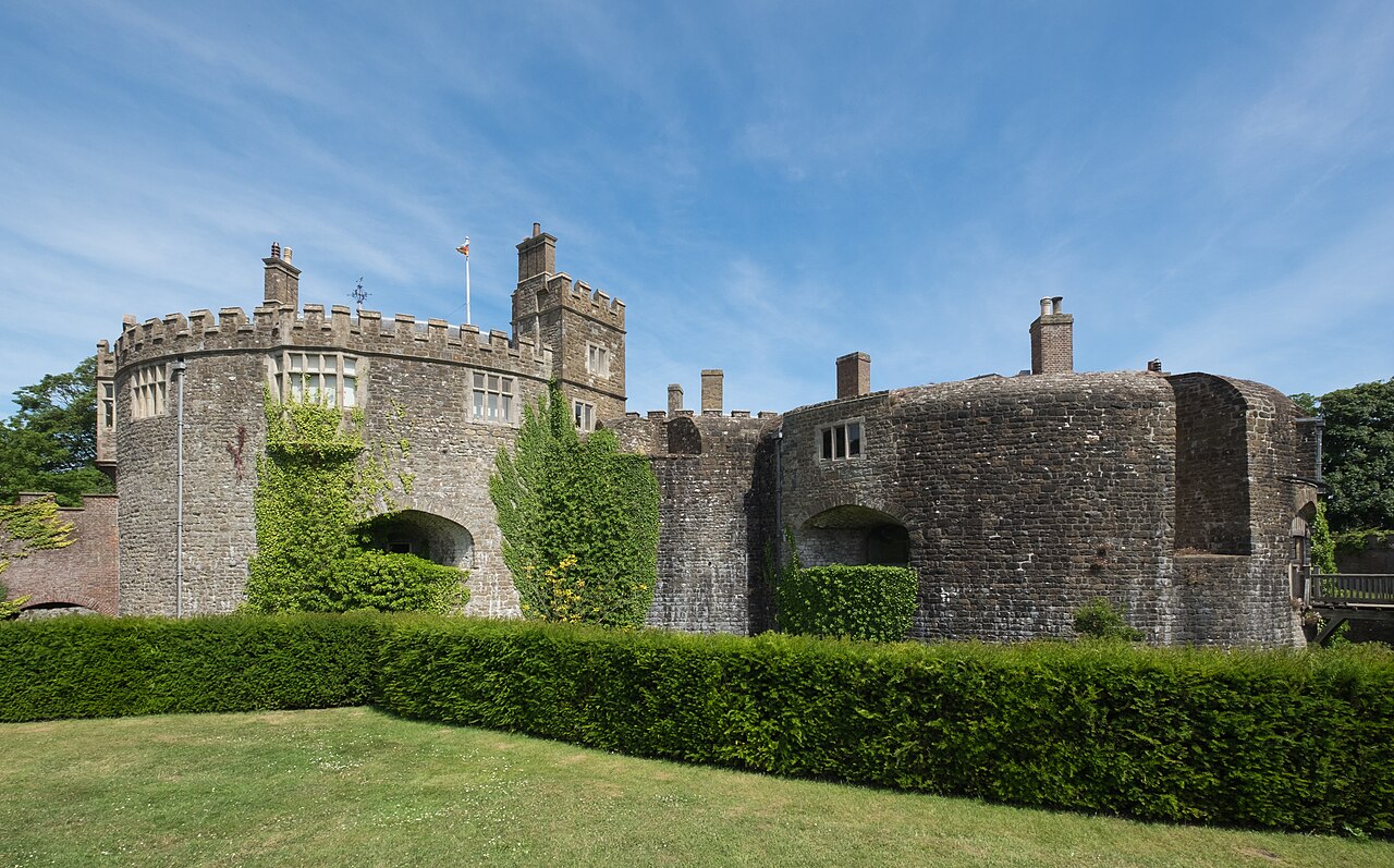Walmer Castle and Gardens