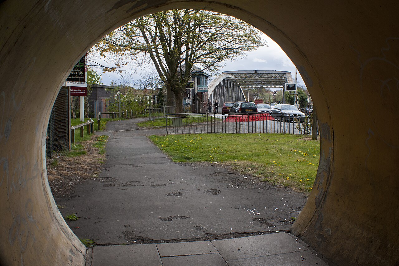 Alice in Wonderland tunnel