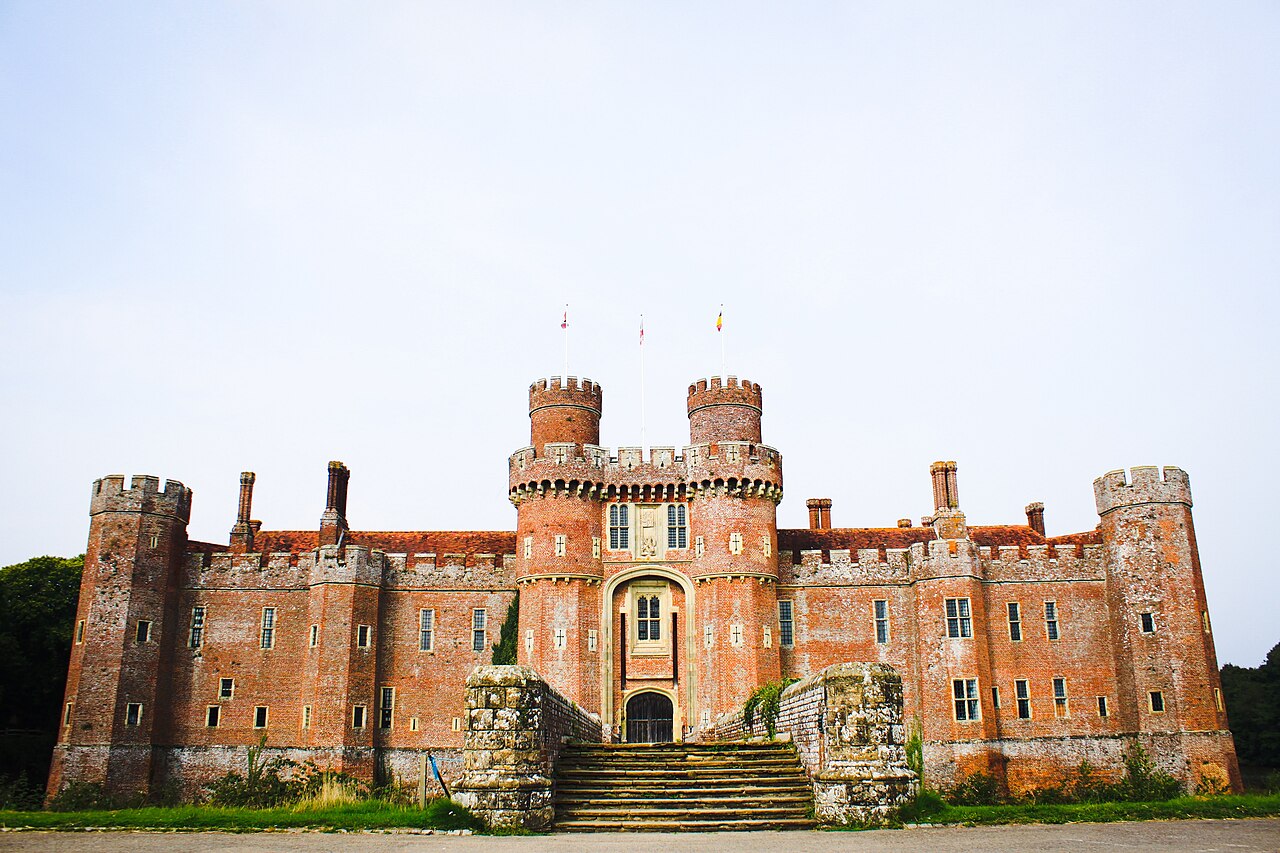 East Sussex Falconry