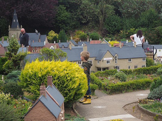 Bondville Model Village