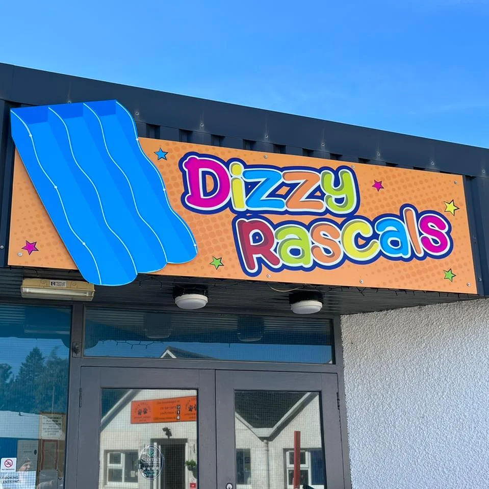 Dizzy Rascals play centre Laurencekirk