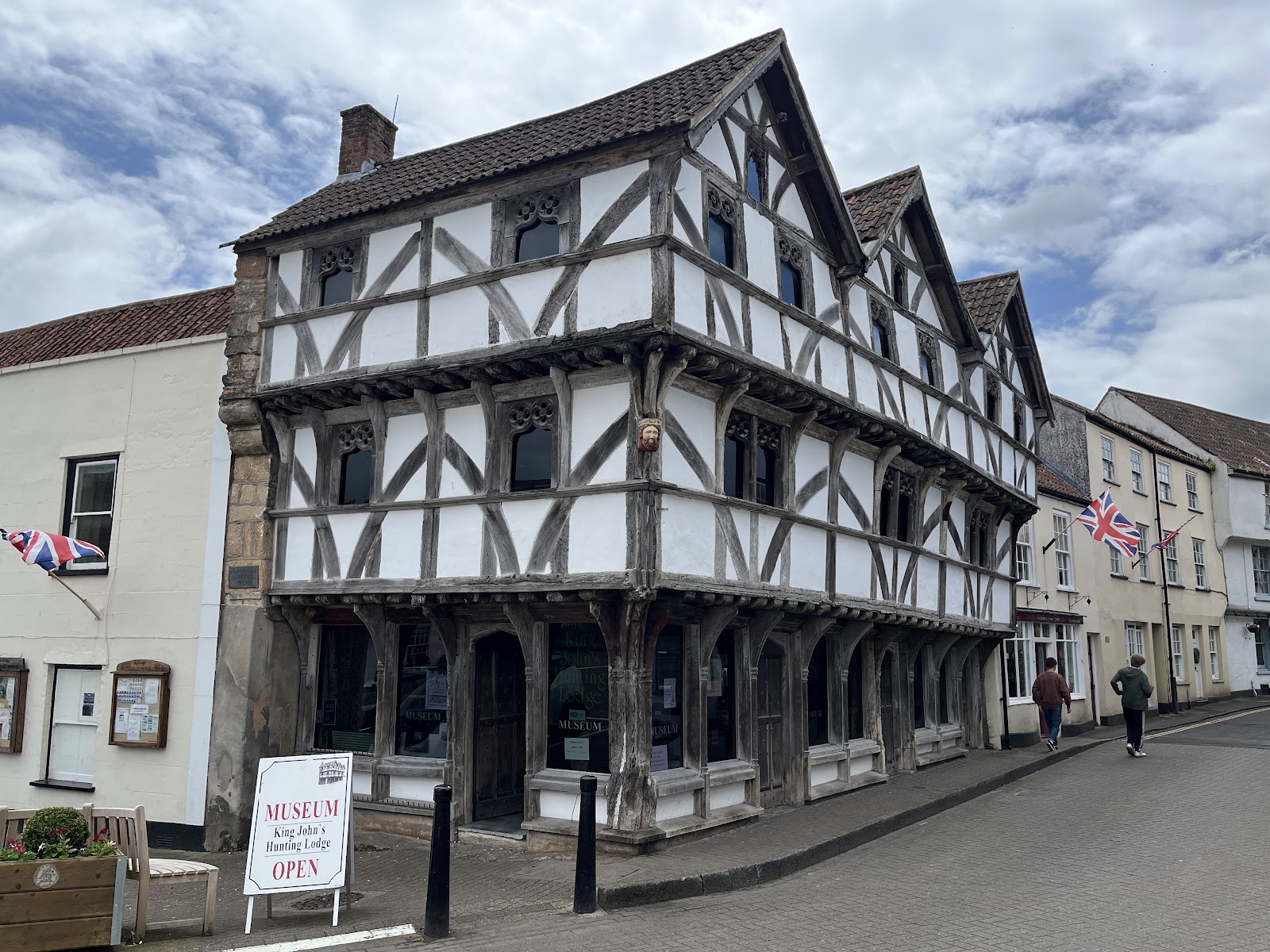 King John's Hunting Lodge;King John's Hunting Lodge (Axbridge Museum)