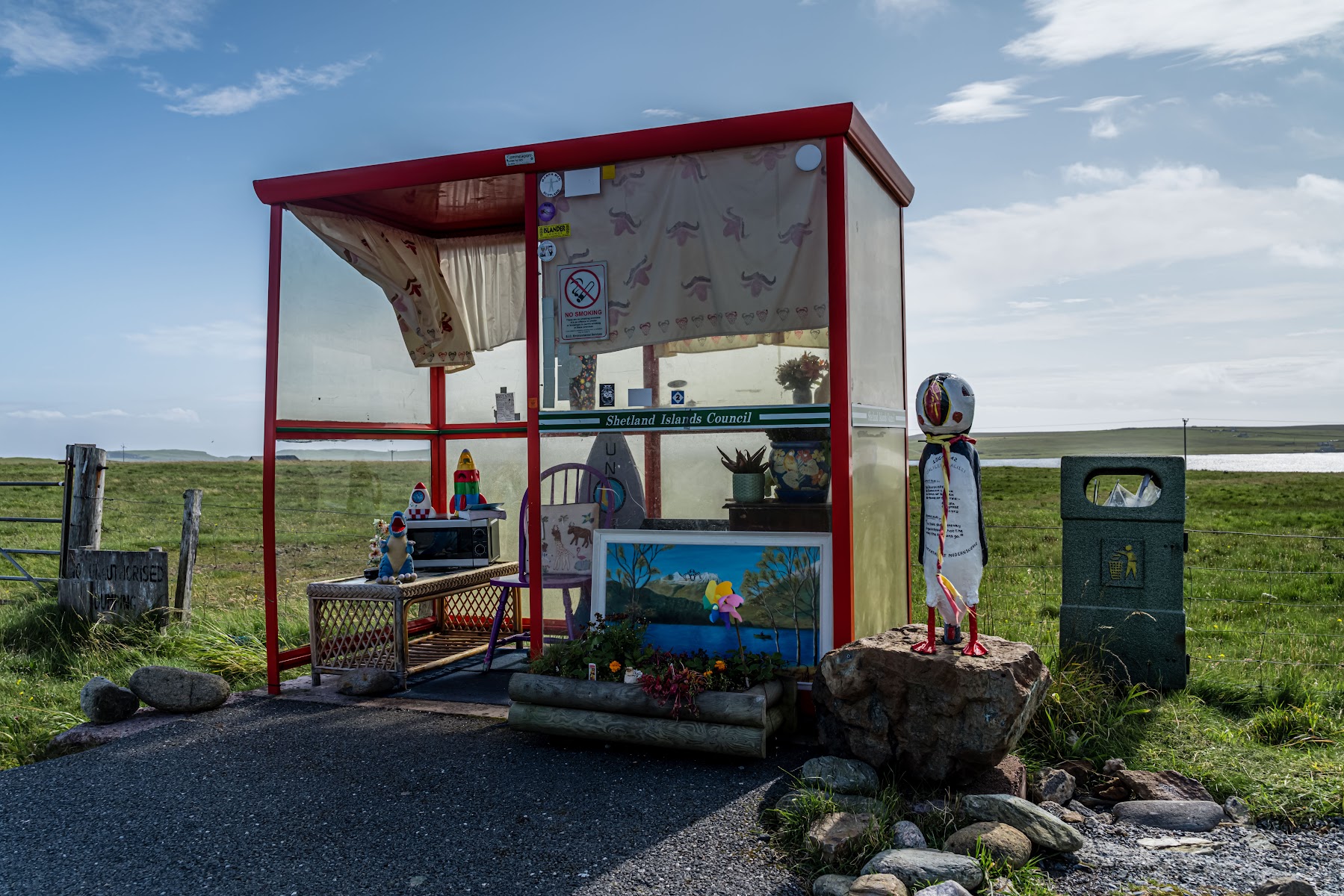 Bobby's Bus Shelter