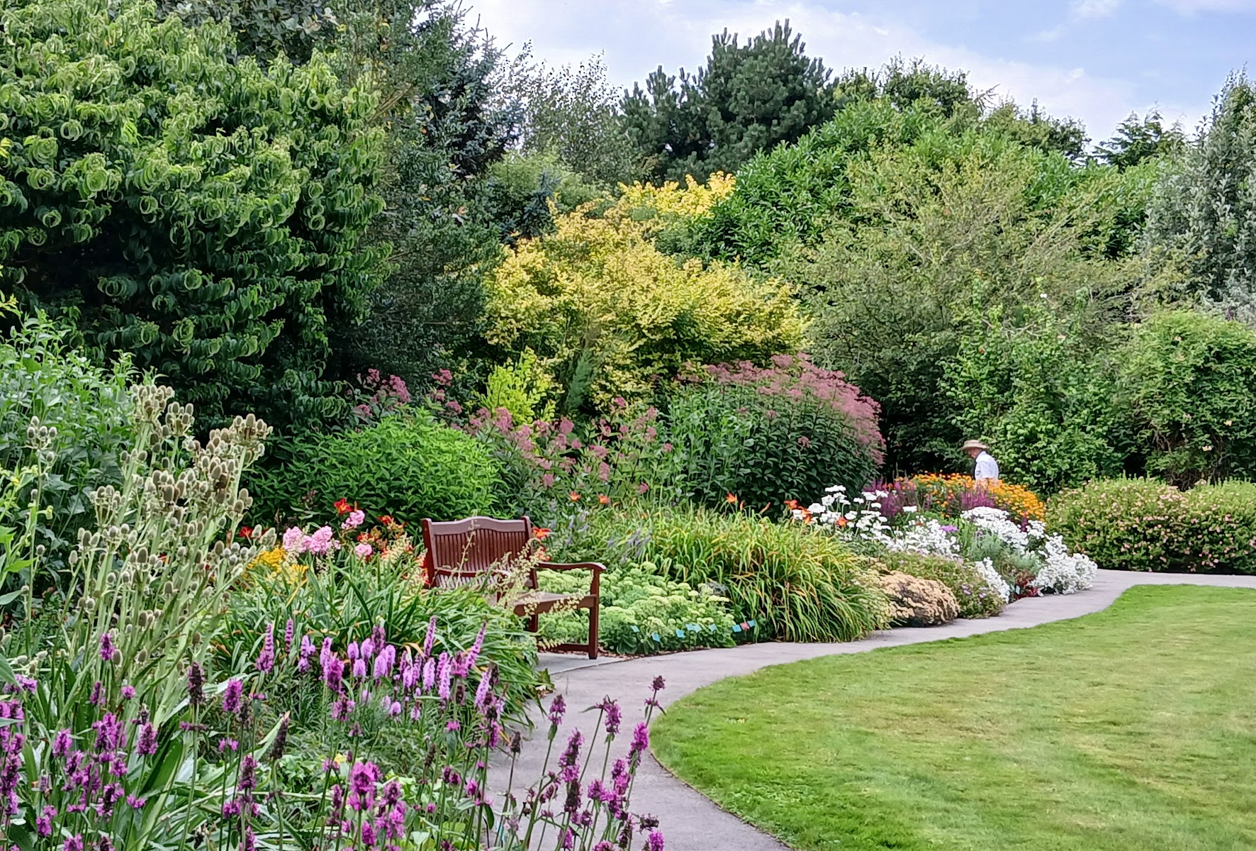 Breezy Knees Gardens