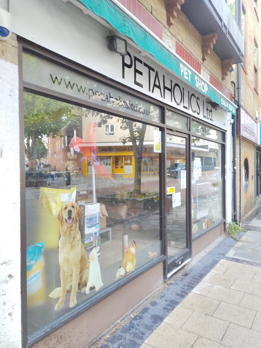 Petaholics Gillingham Ltd