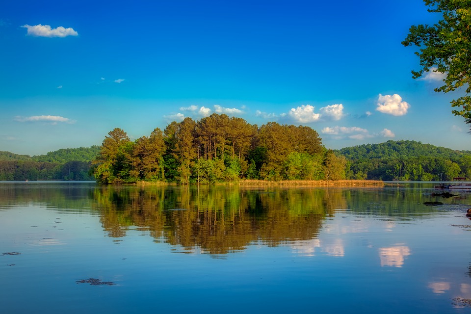 Newmillerdam Lake