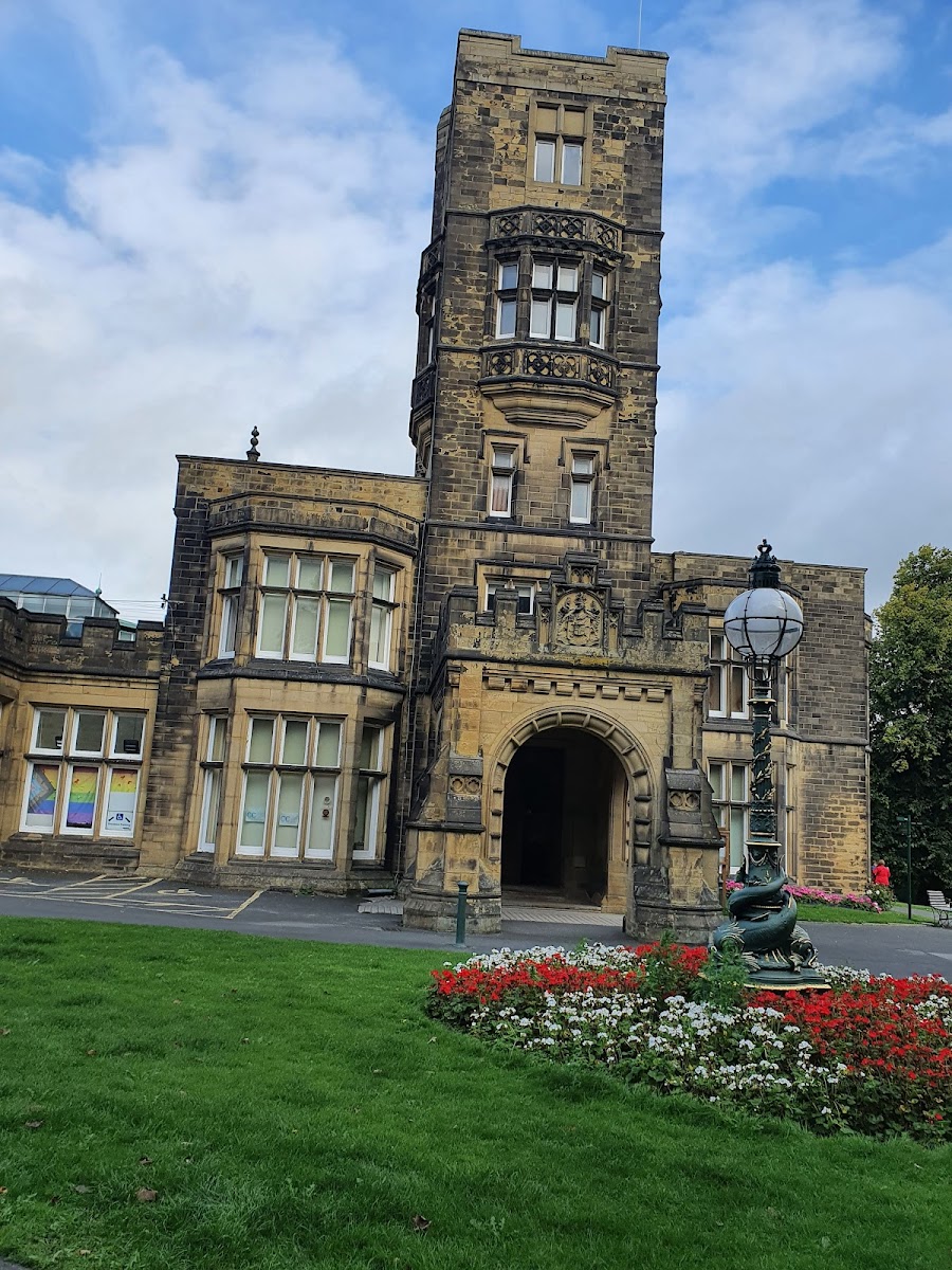 Cliffe Castle Park & Cafè