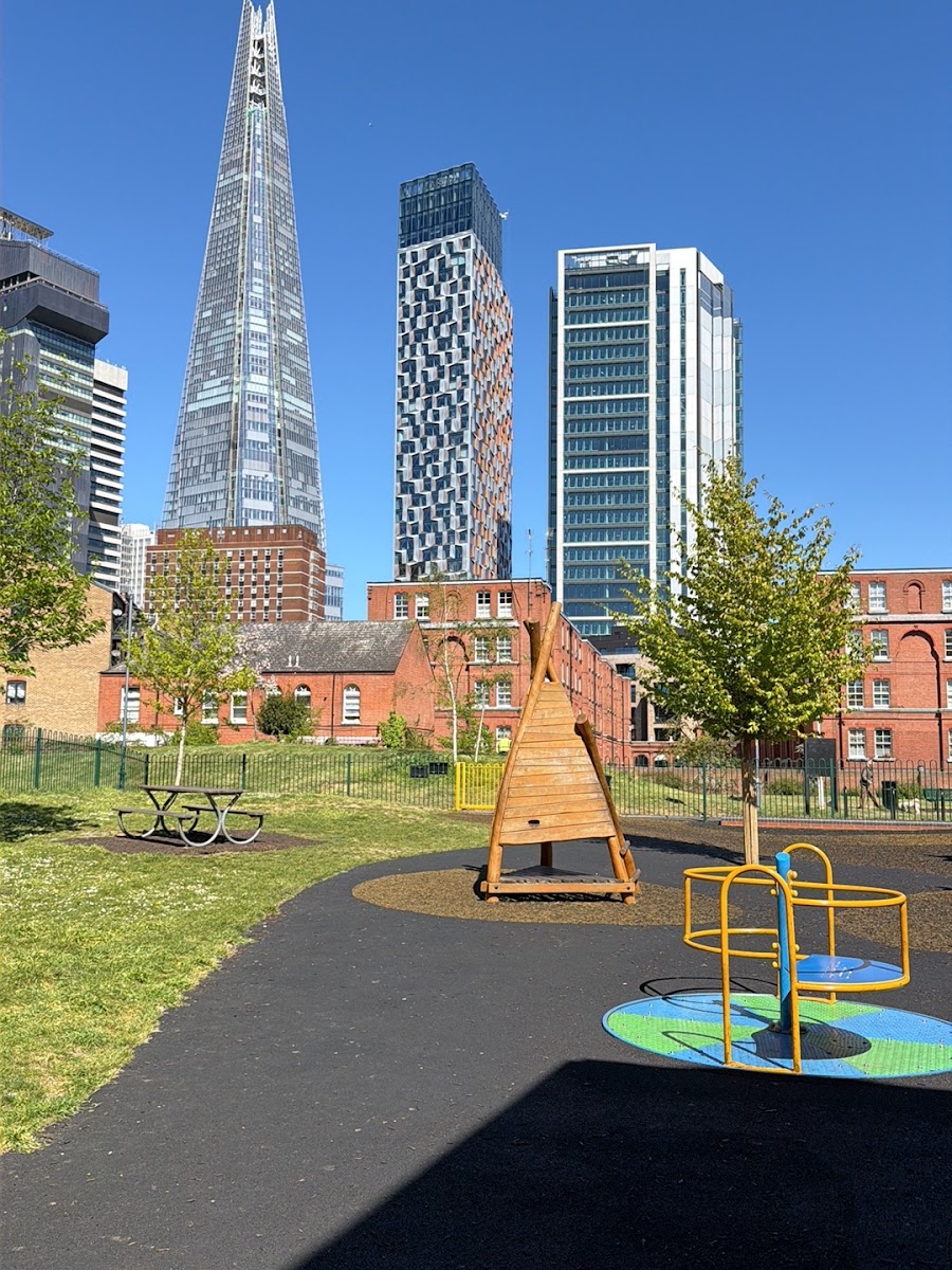 Leathermarket Gardens Playground