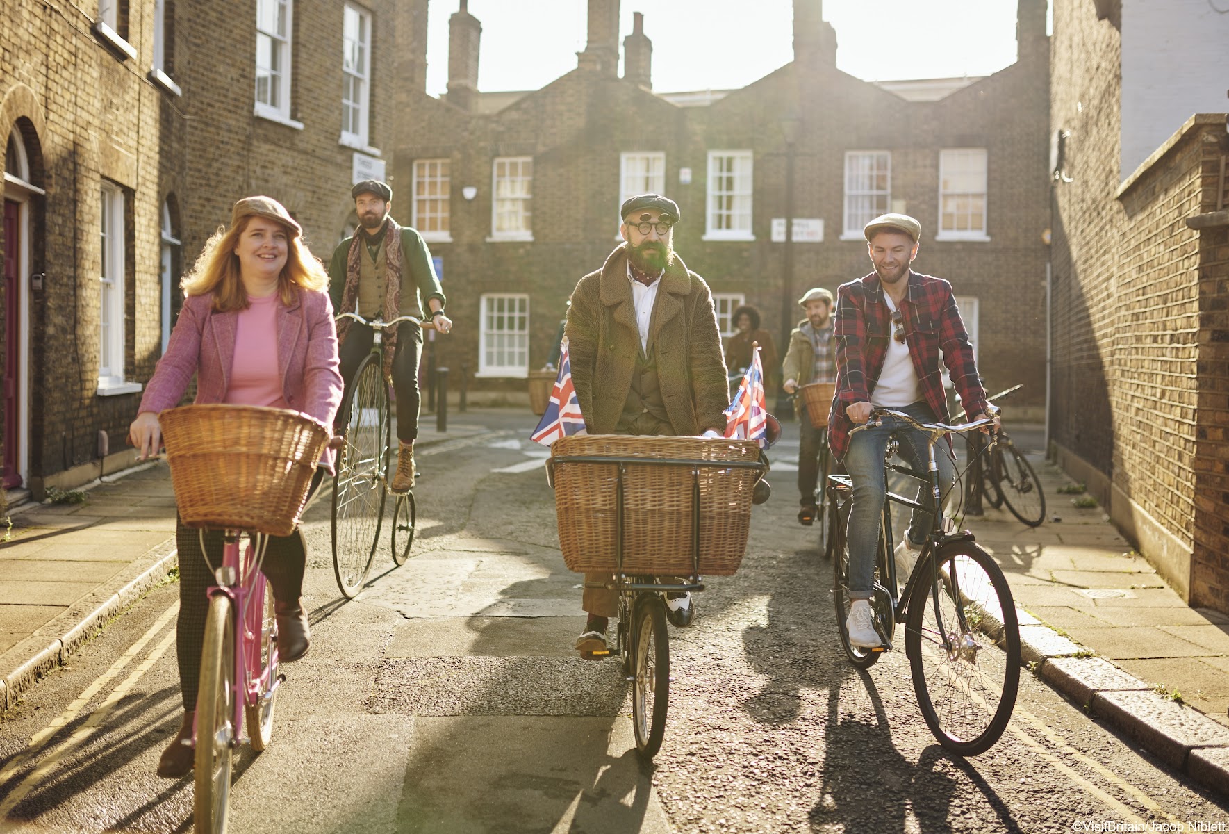Tally Ho ~ London Bike Tours, Taxi Tours & Pub Tours