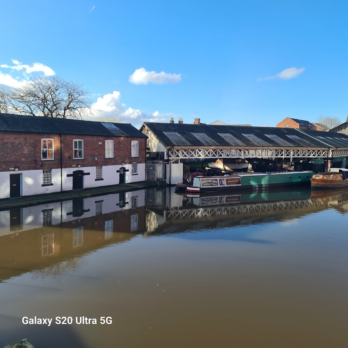 Shropshire Union canal cycle path