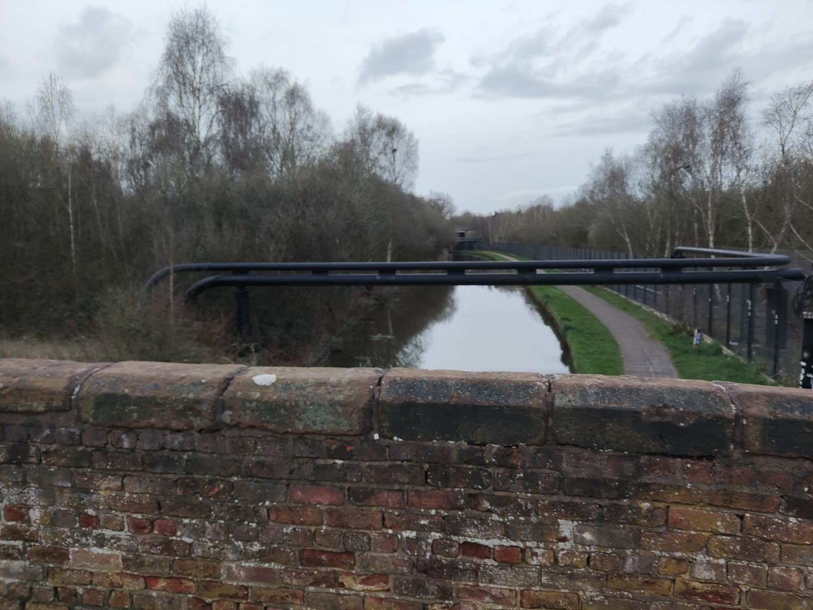 Shropshire Union canal cycle path
