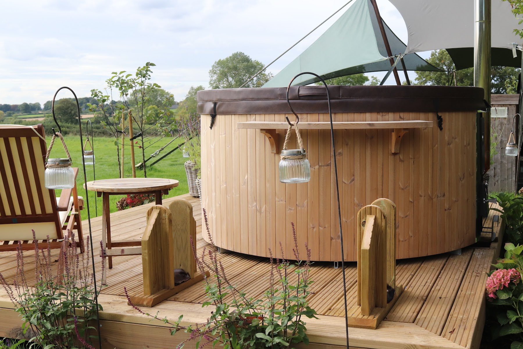 The Dandelion Hideaway - Award Winning Luxury Glamping Leicester