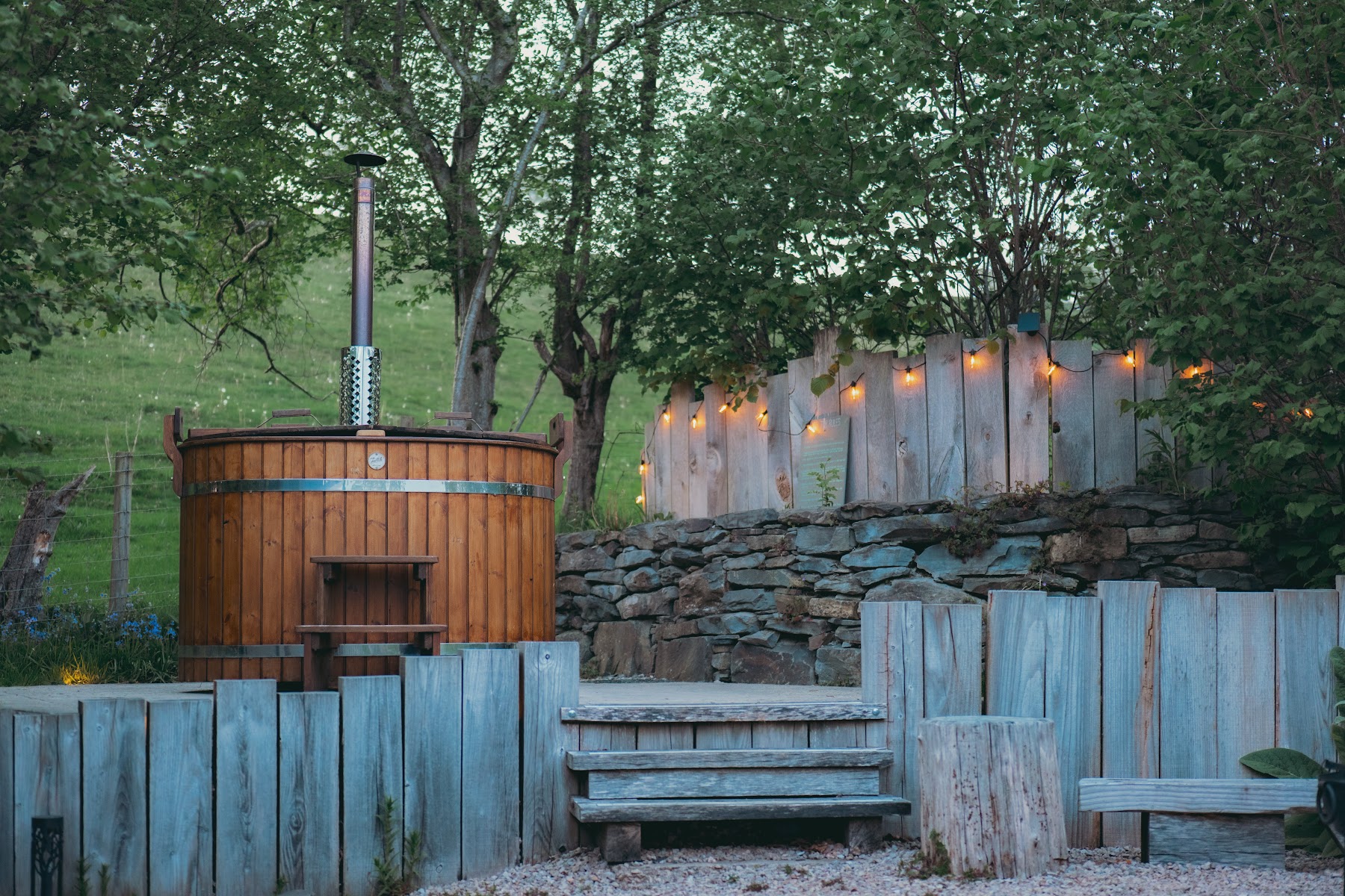 Oaklands Glamping & Treehouse