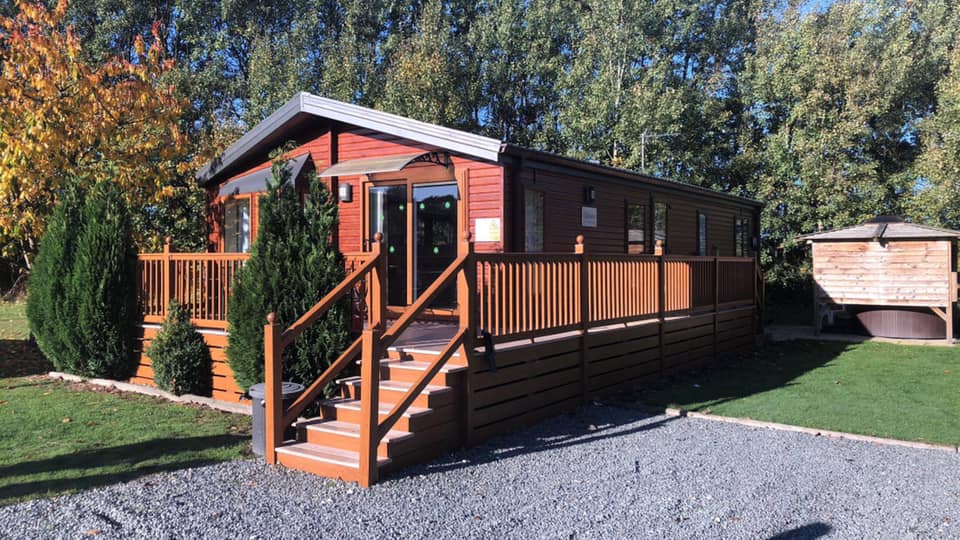 Paradise Lakeside Lodges