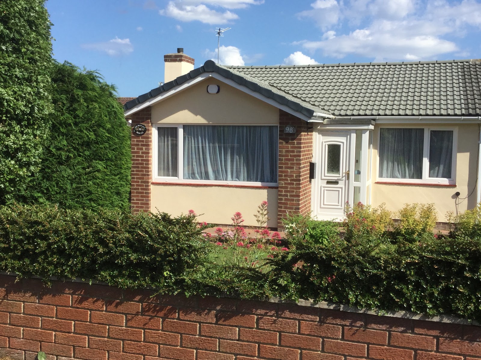 The Briar Rose - Holiday Cottage - Your Home from Home