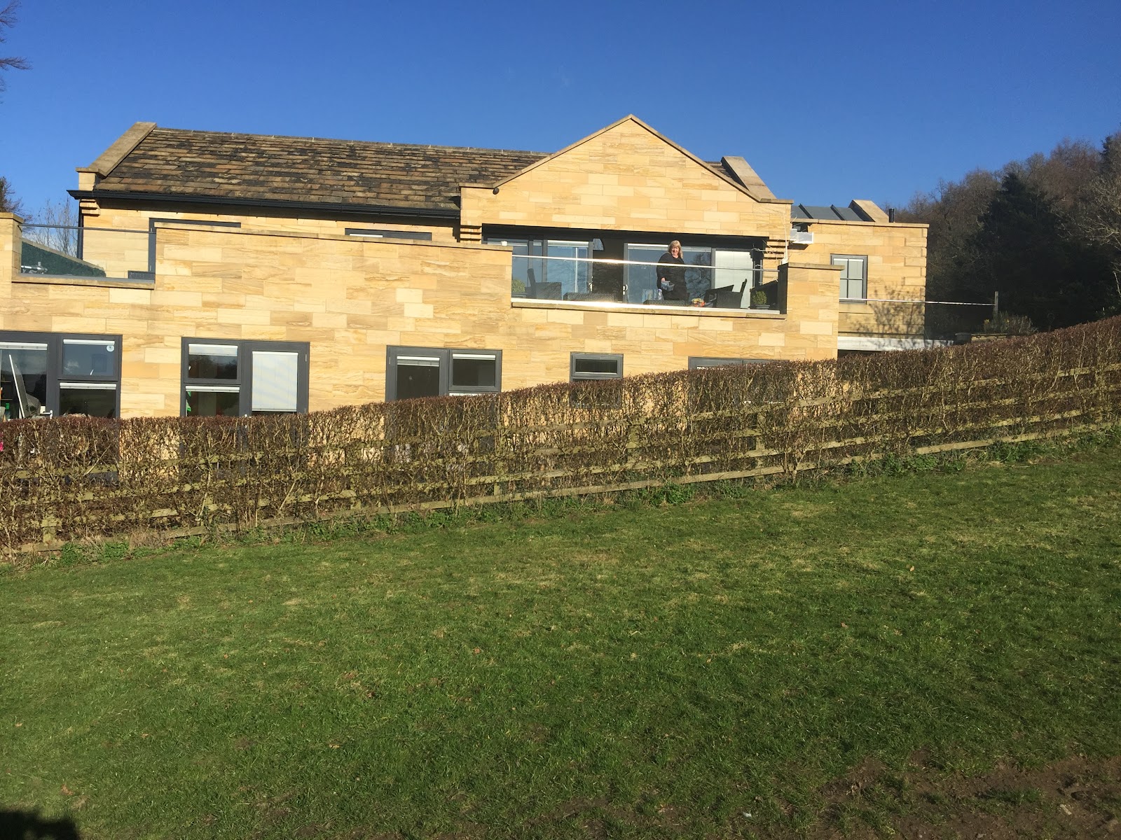 Lofthouse Lodge, Harrogate Road, Harewood, LEEDS LS17 9LU