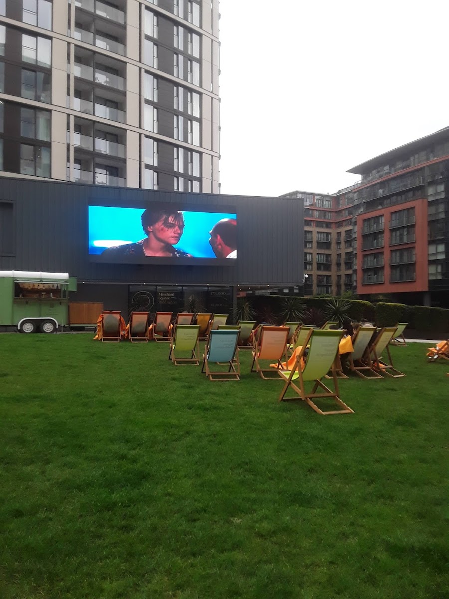 Merchant Square Big Screen