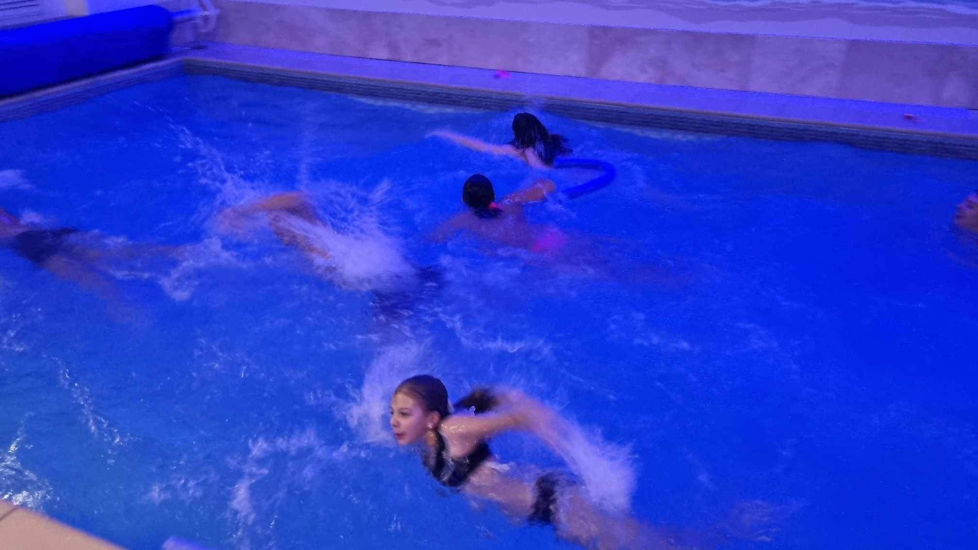 New Longton Swimming Pool - Heated Private Pool For Hire