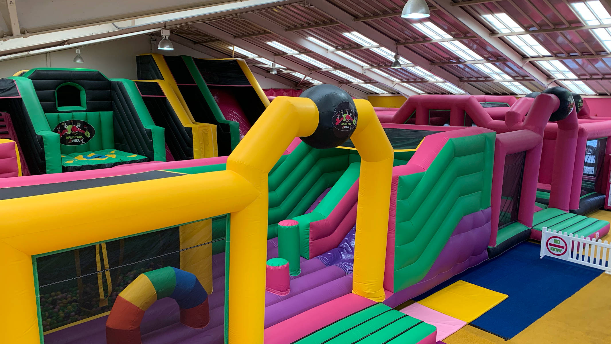 Jump Around Inflata-park