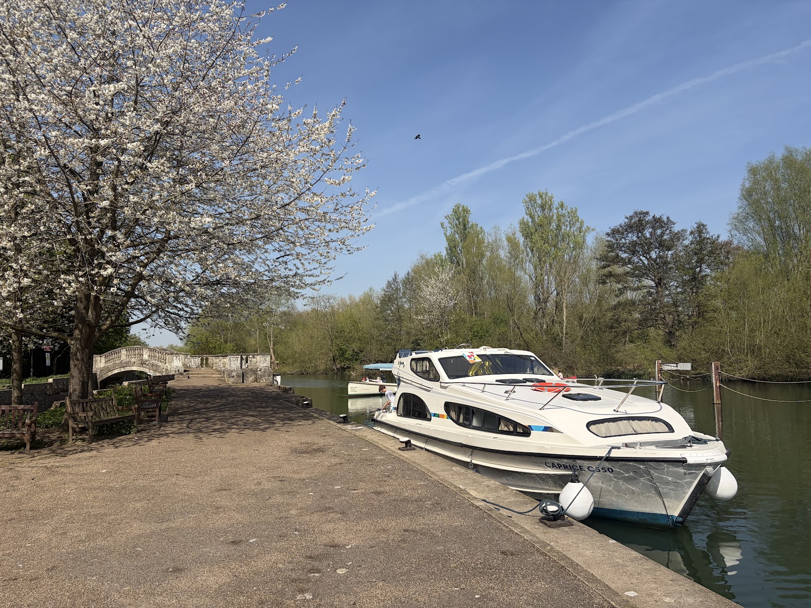 Le Boat Benson