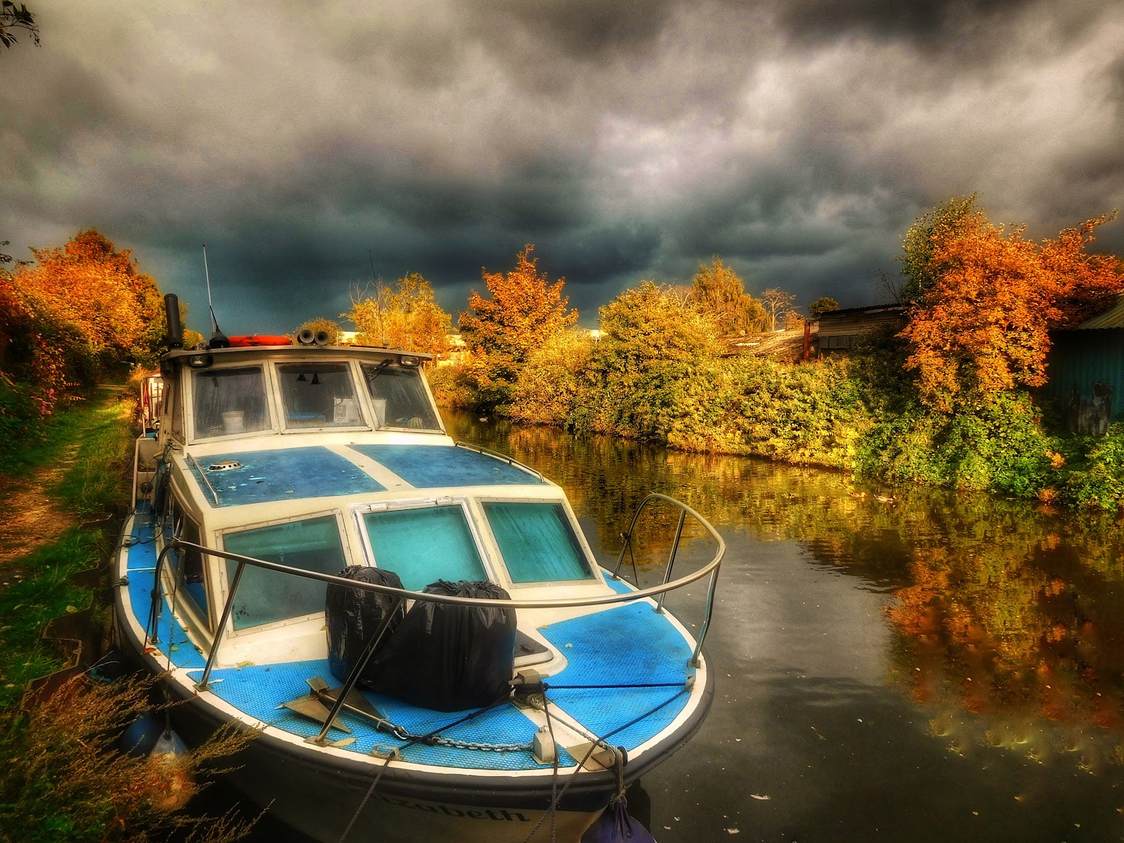 Tulleys Marine Services