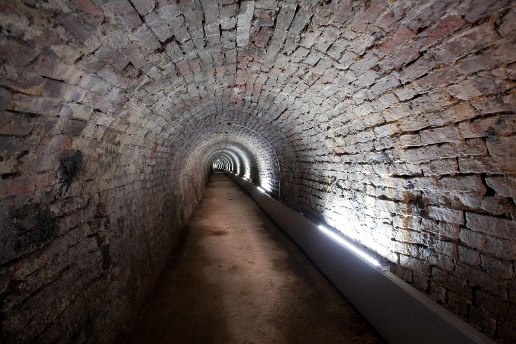 Victoria Tunnel Tours