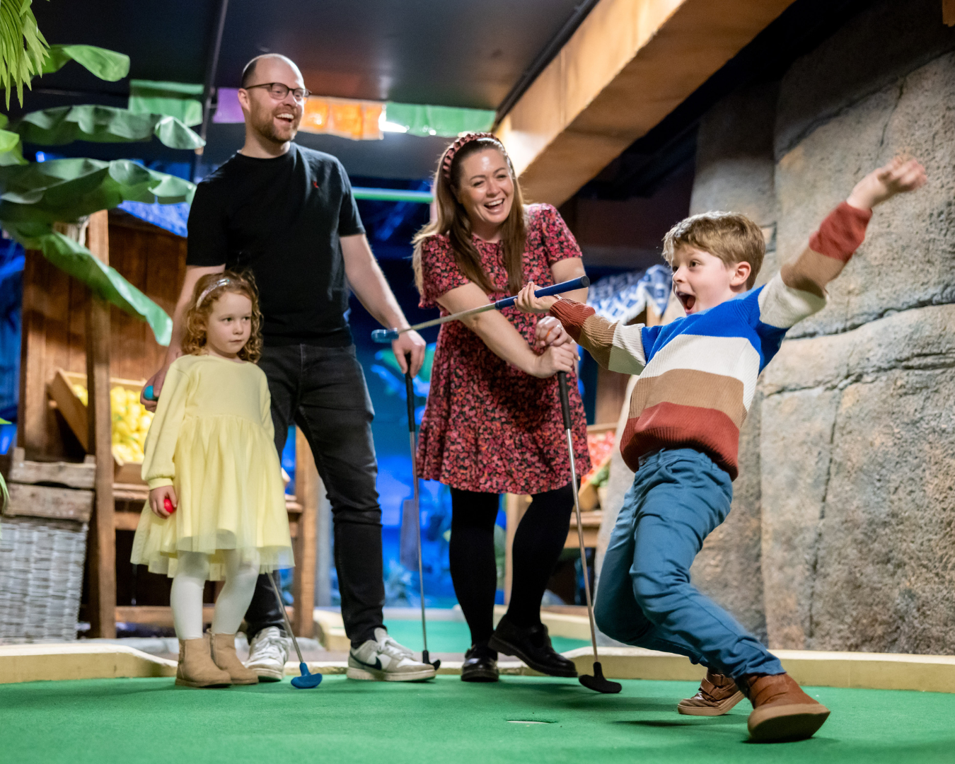Paradise Island Adventure Golf Cheshire Oaks