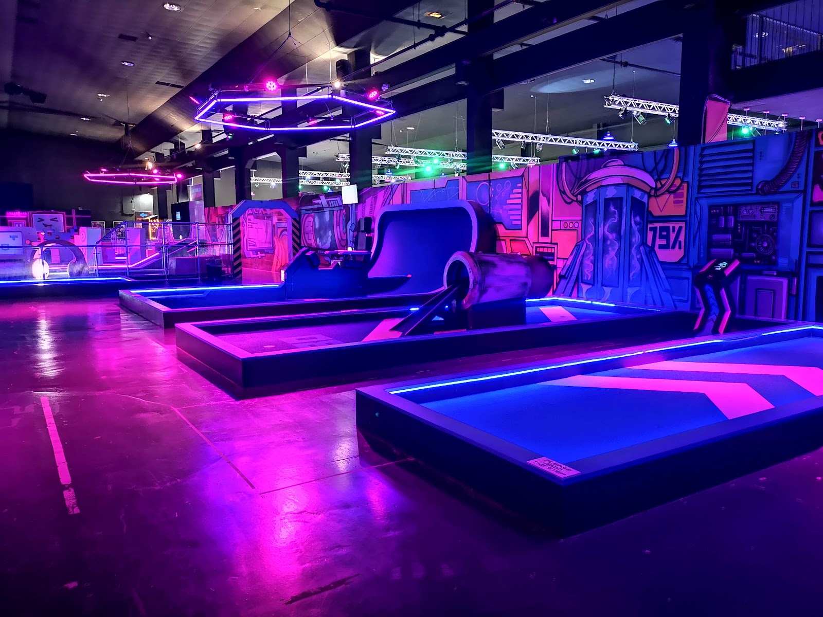 Electric Thrill Adventure Golf, Arcade, American Style Diner & Party Venue