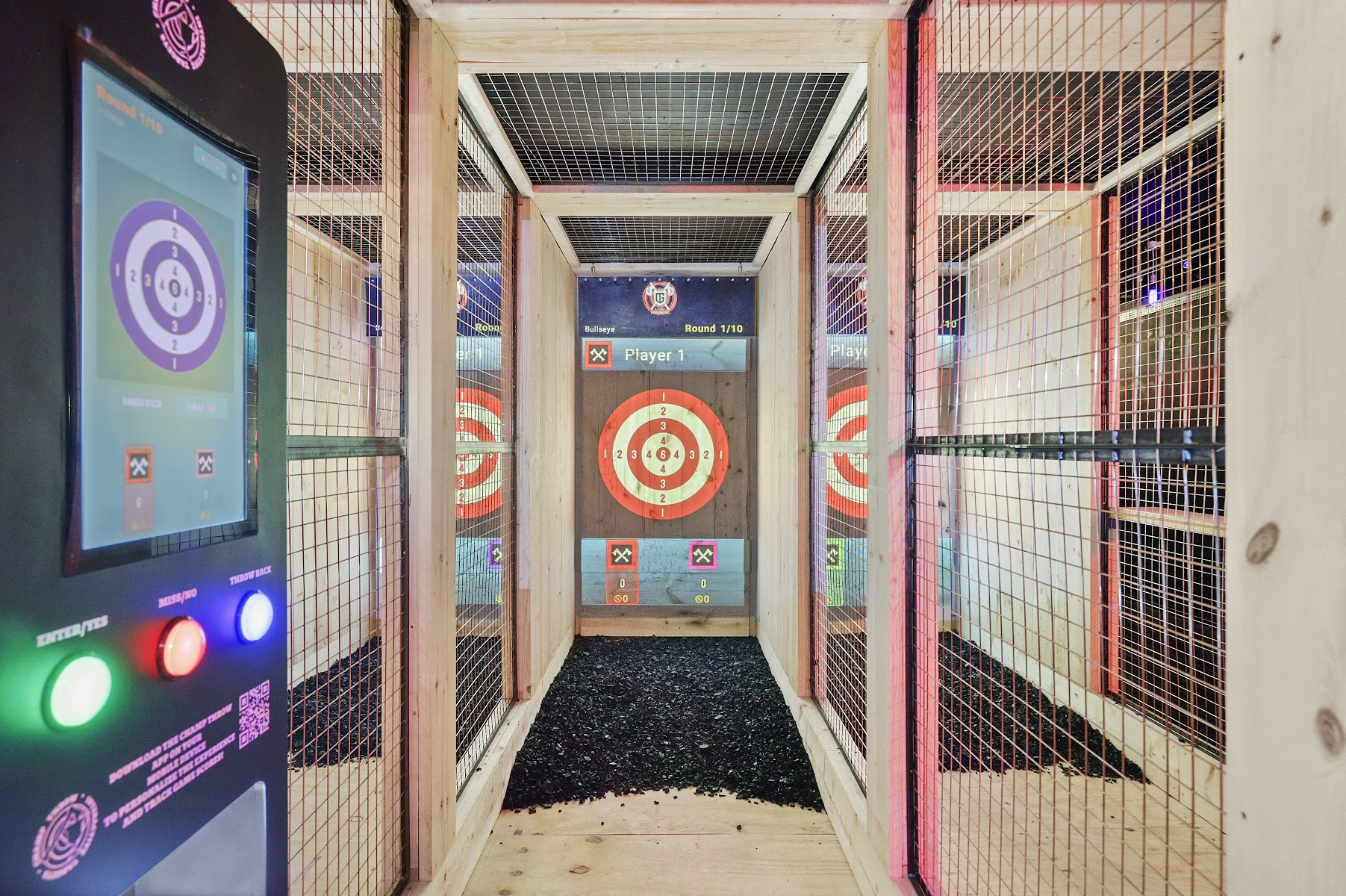 Game of Throwing - Axe Throwing Experience in London