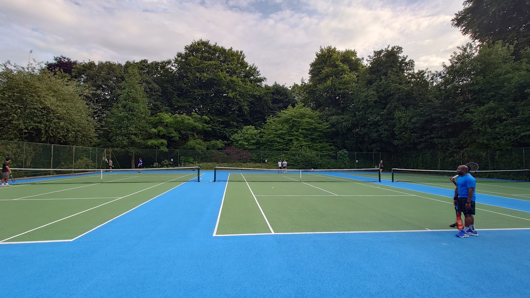 Leeds Legends Tennis Club ▌HOLLIES▐